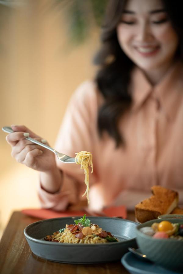 Sumittaya Chiangmai Hotel Chiang Mai Ngoại thất bức ảnh
